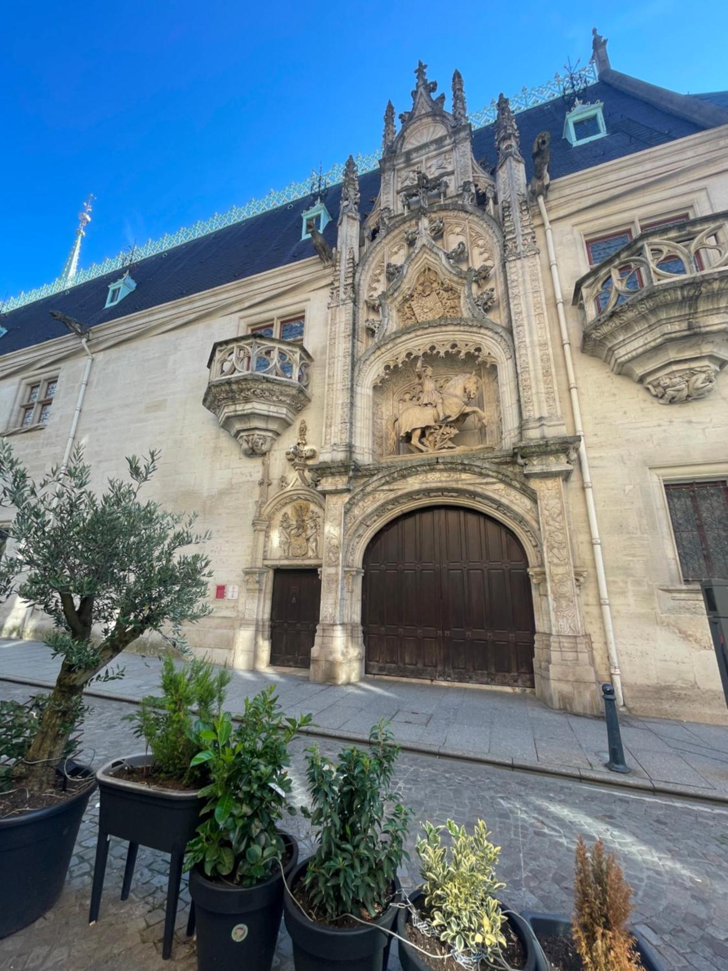 Rent Big Room With Breakfast Free In Old City Nancy Exterior photo
