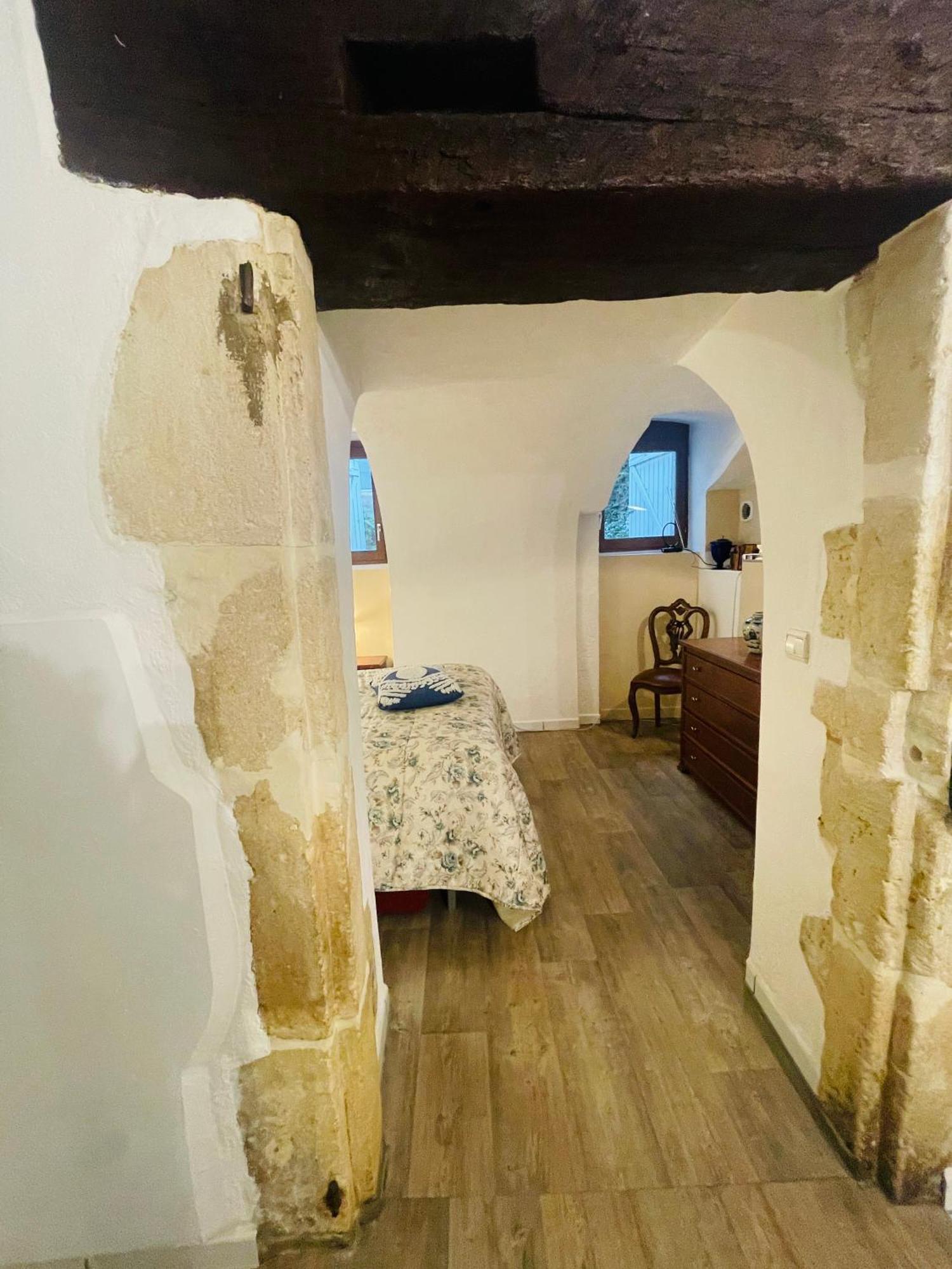 Rent Big Room With Breakfast Free In Old City Nancy Exterior photo
